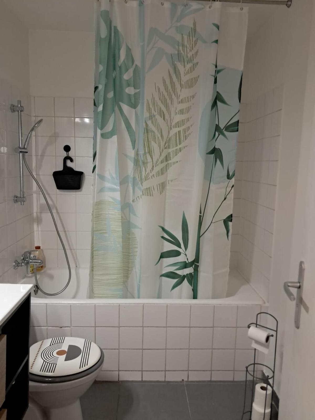 Le Petit Nid Apartment *
